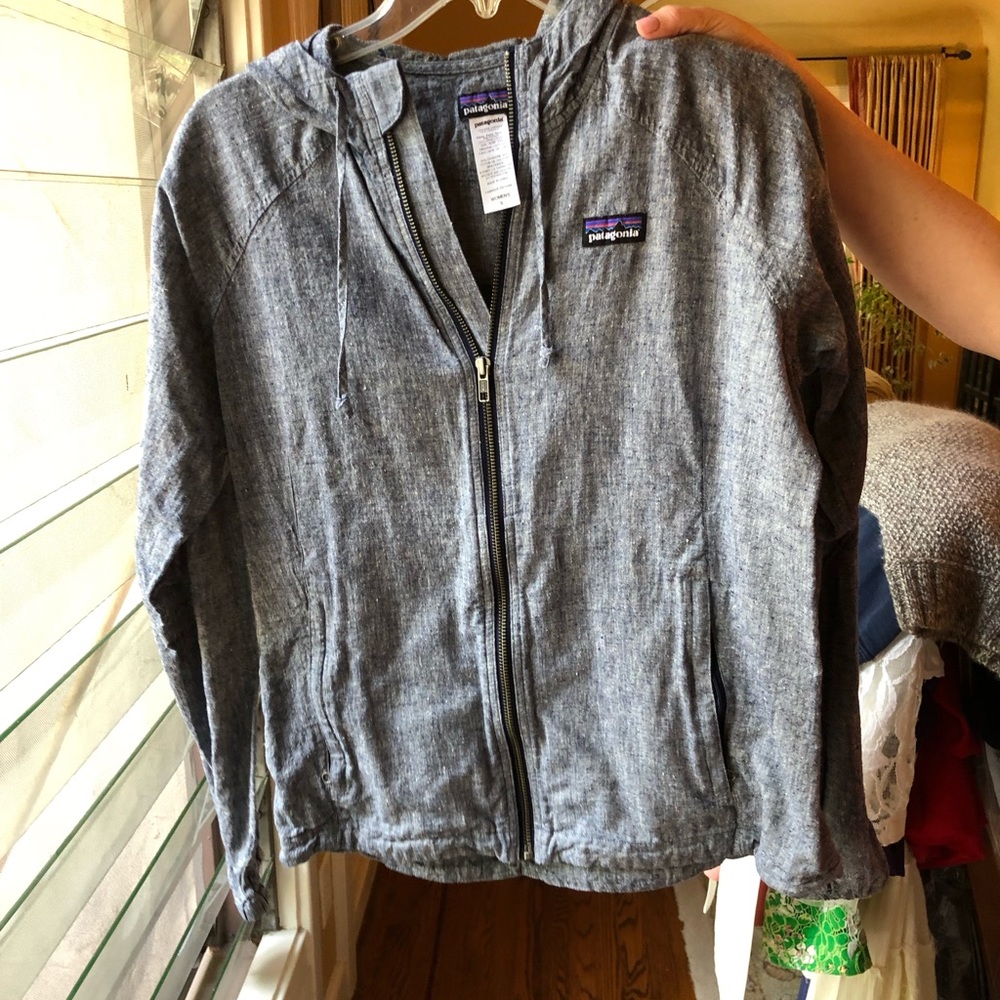 Patagonia Hooded Sweatshirt with Pockets